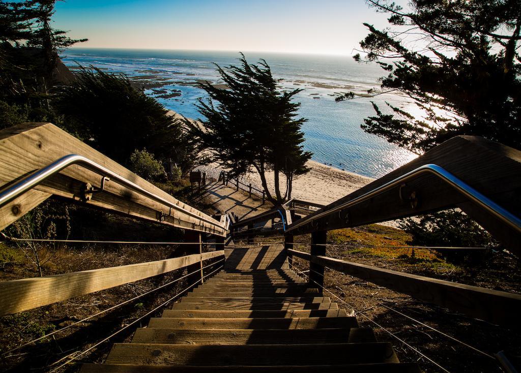 Seal Cove Inn Moss Beach Exterior photo